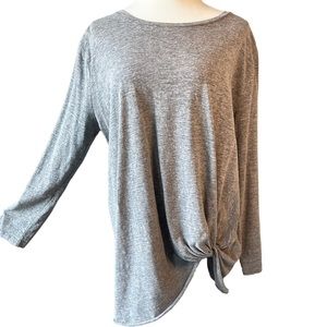BOUTIQUE- 💥LAST ONE💥 1XL HEATHERED GRAY LONG SLEEVE T-SHIRT